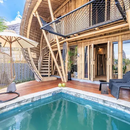 Modern Bamboo Villa Near Beach